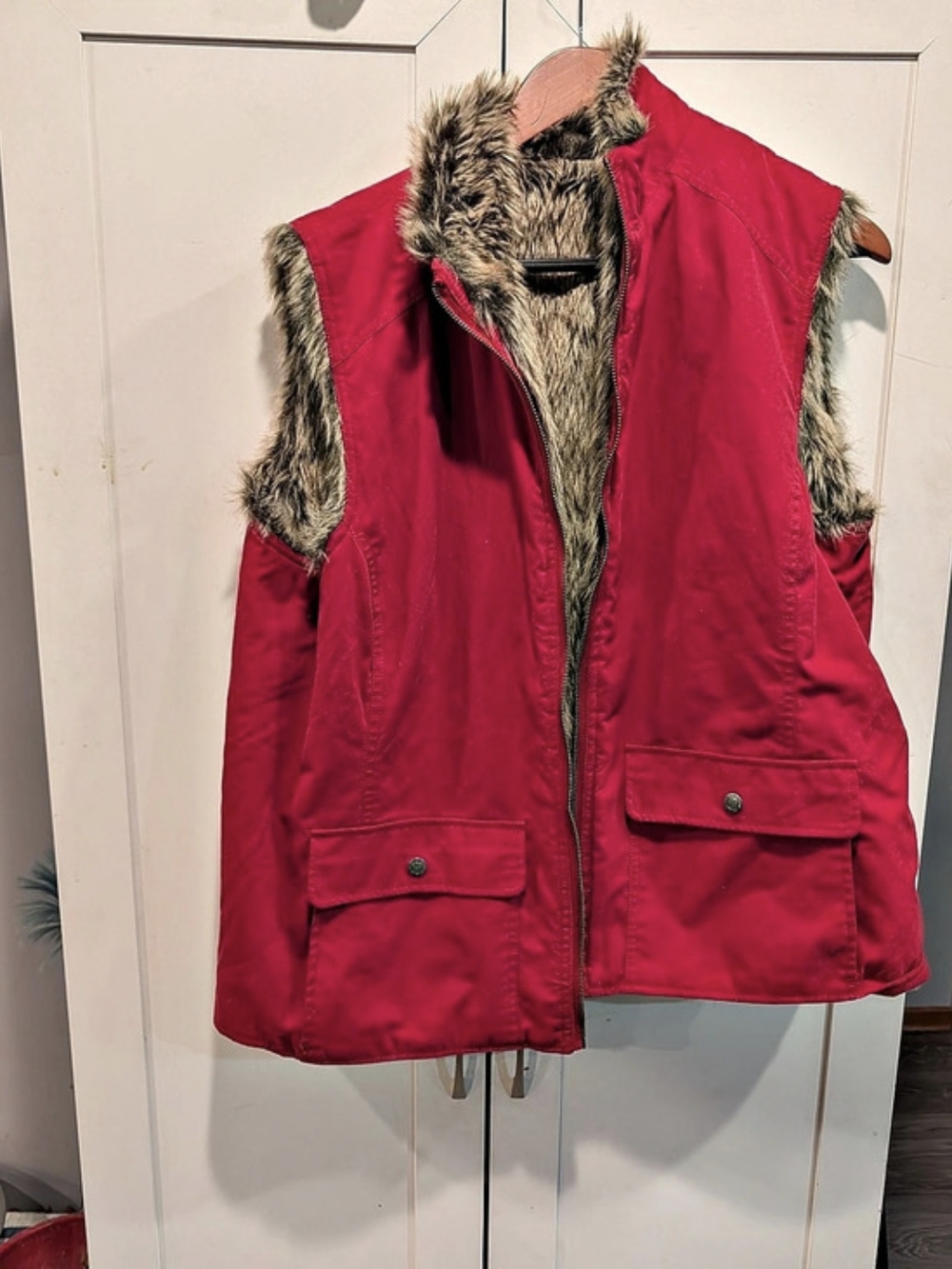 Northern Reflections Faux Fur Trim Vest XL Red